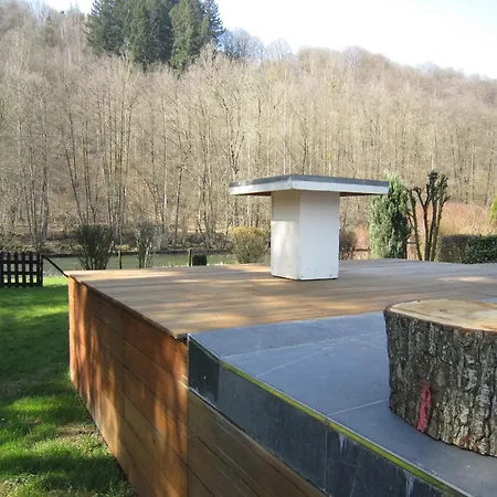 Σπίτι διακοπών Cosy With Garden *