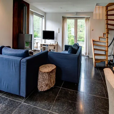 Cosy With Garden Ferienhaus *
